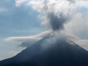 CS-SCENIC+Volcano+erupting