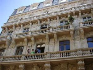 Facade1